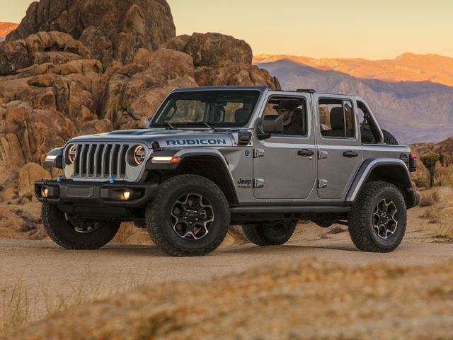 2023 Jeep Wrangler Review | Open Air SUV Off Road