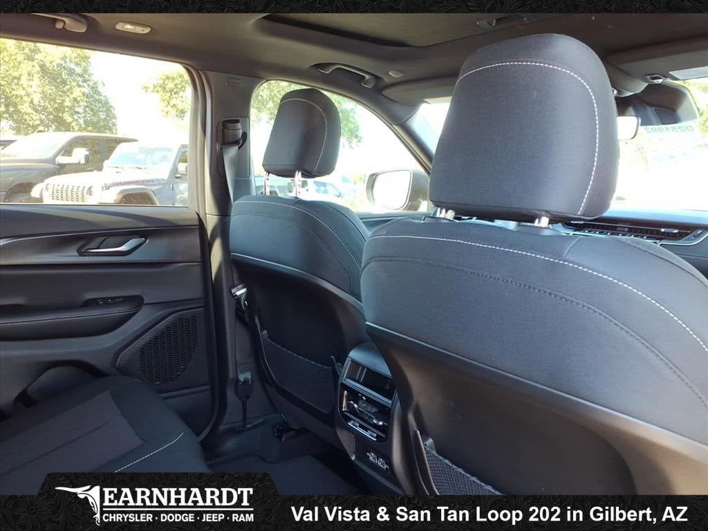 2025 Jeep Grand Cherokee Laredo X