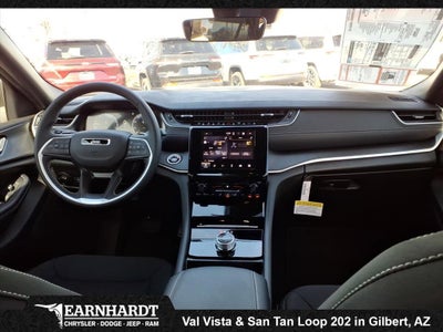 2025 Jeep Grand Cherokee Laredo