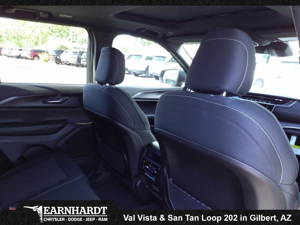 2025 Jeep Grand Cherokee Laredo X