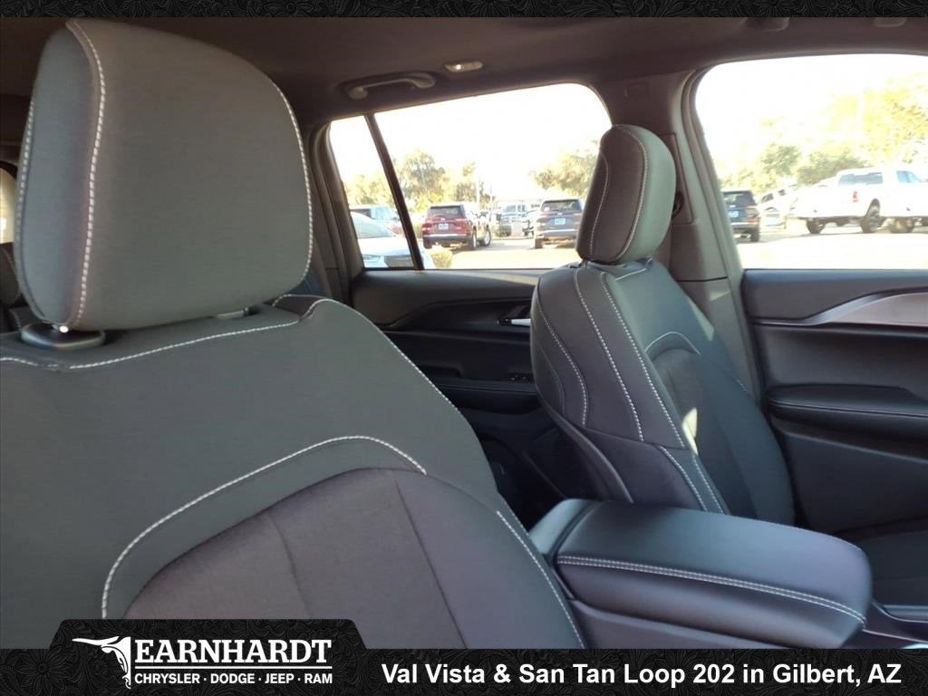 2025 Jeep Grand Cherokee LARE