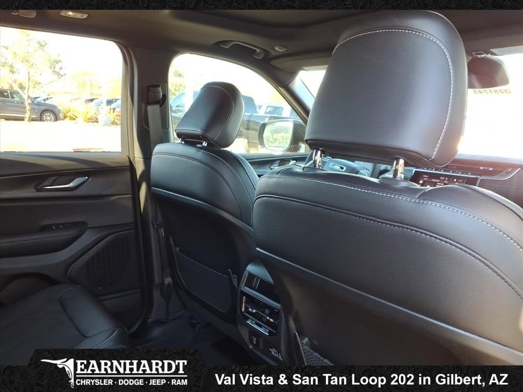 2025 Jeep Grand Cherokee LARE