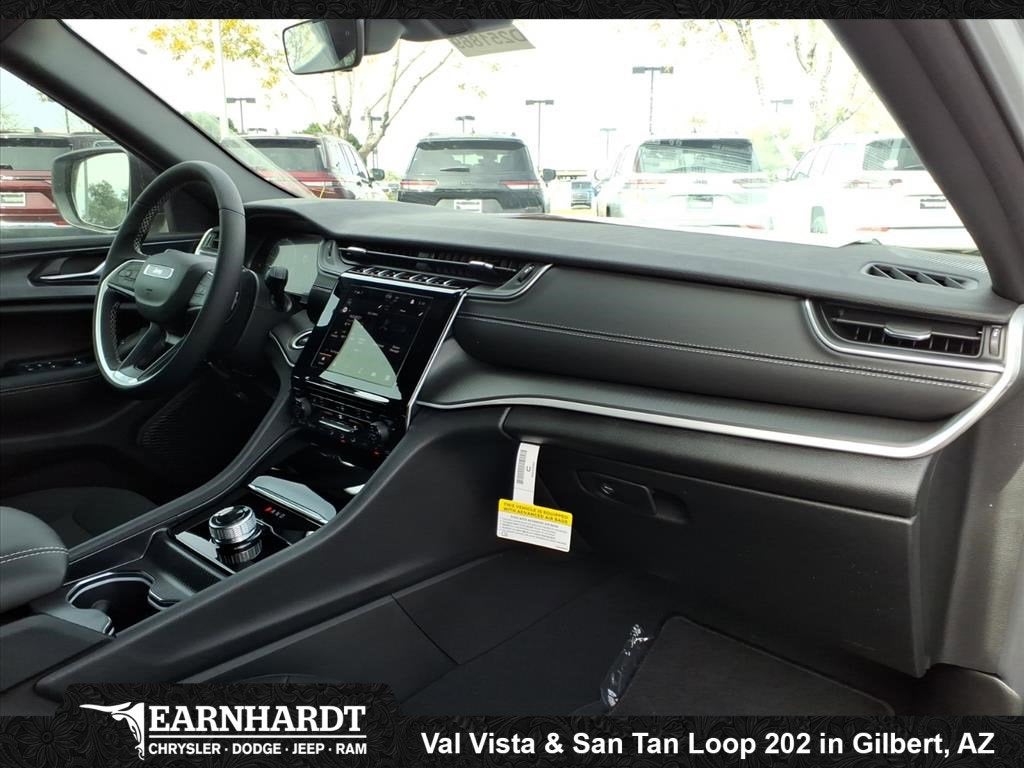 2025 Jeep Grand Cherokee Laredo X