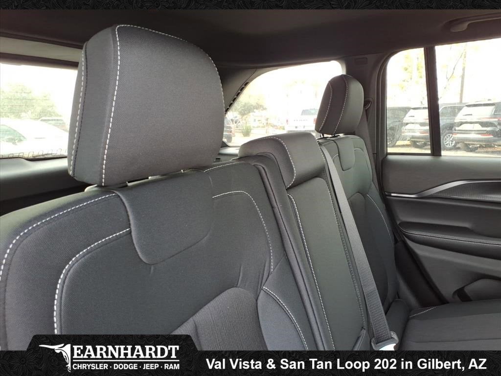 2025 Jeep Grand Cherokee Laredo X