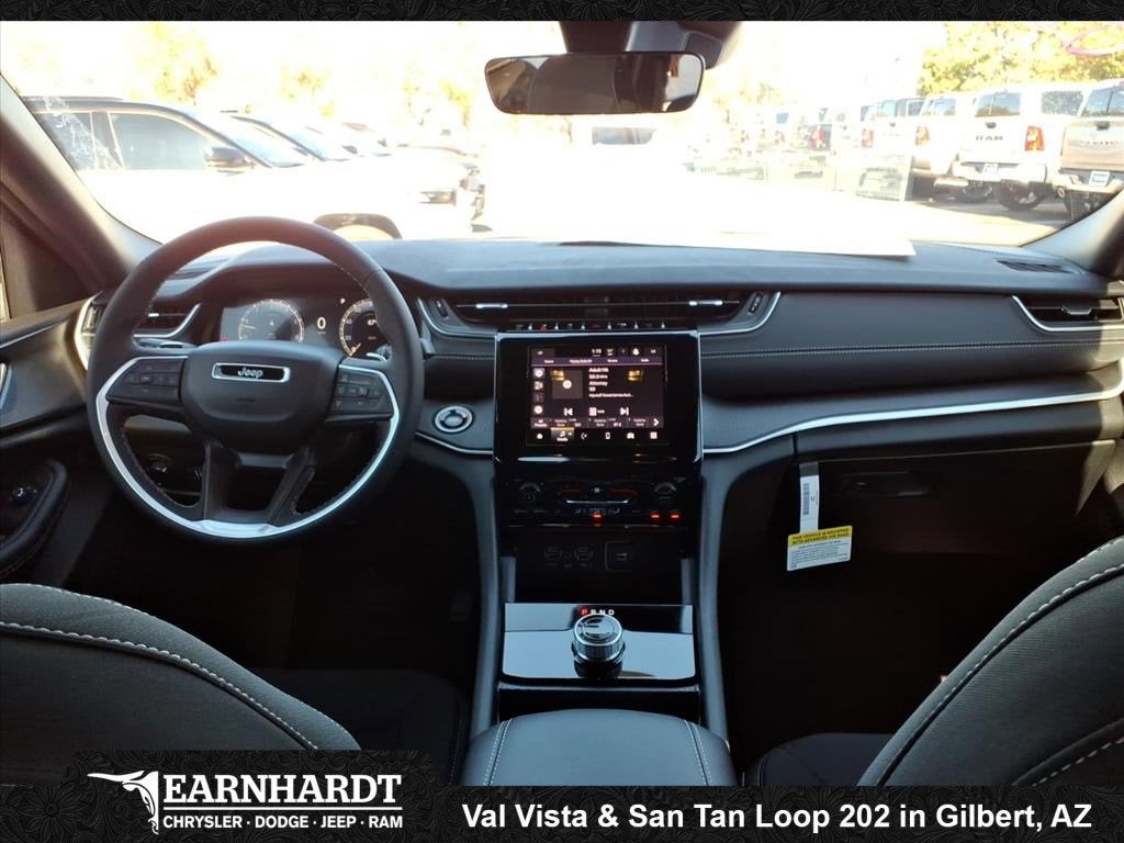 2025 Jeep Grand Cherokee Laredo X