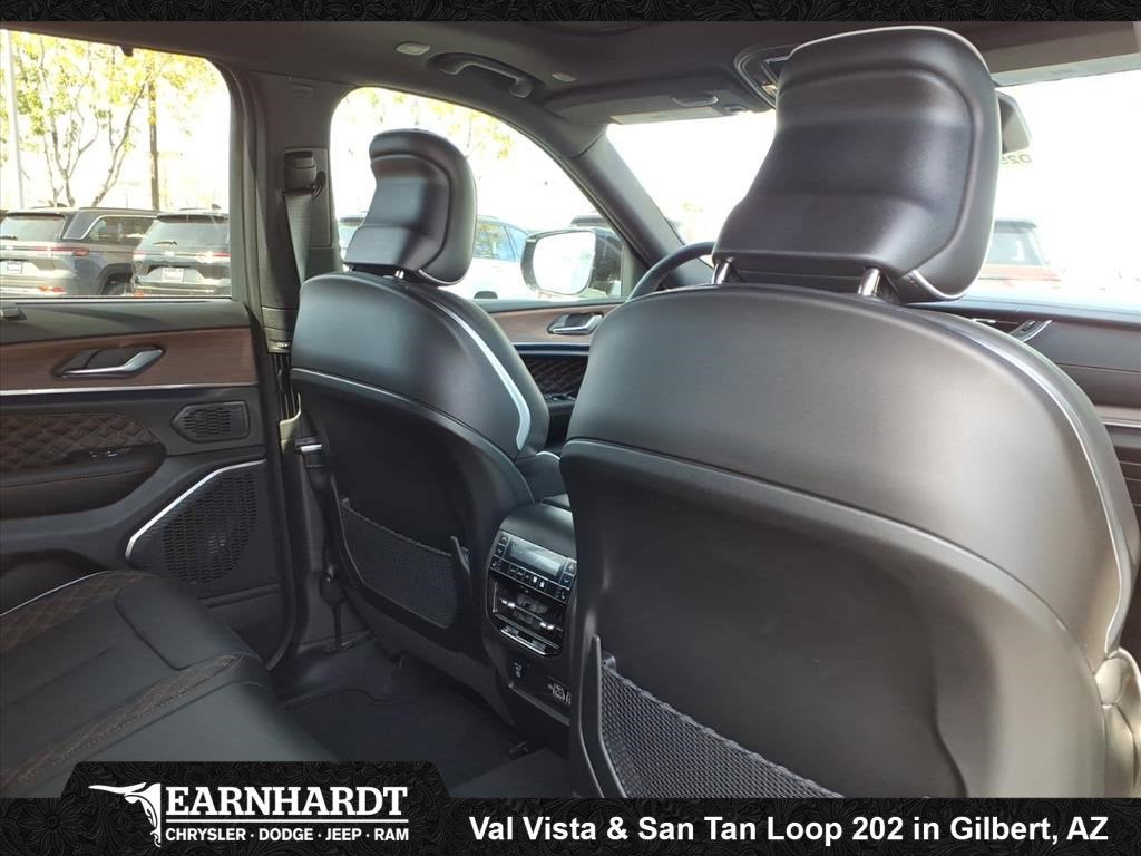 2025 Jeep Grand Cherokee Summit