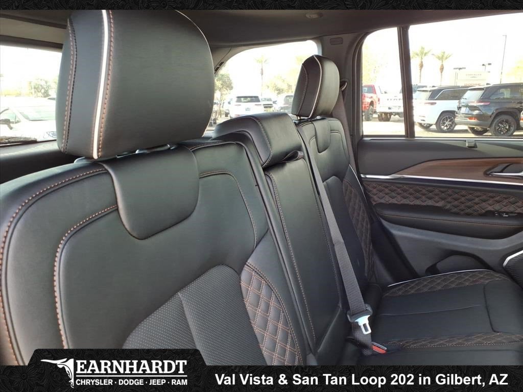 2025 Jeep Grand Cherokee Summit