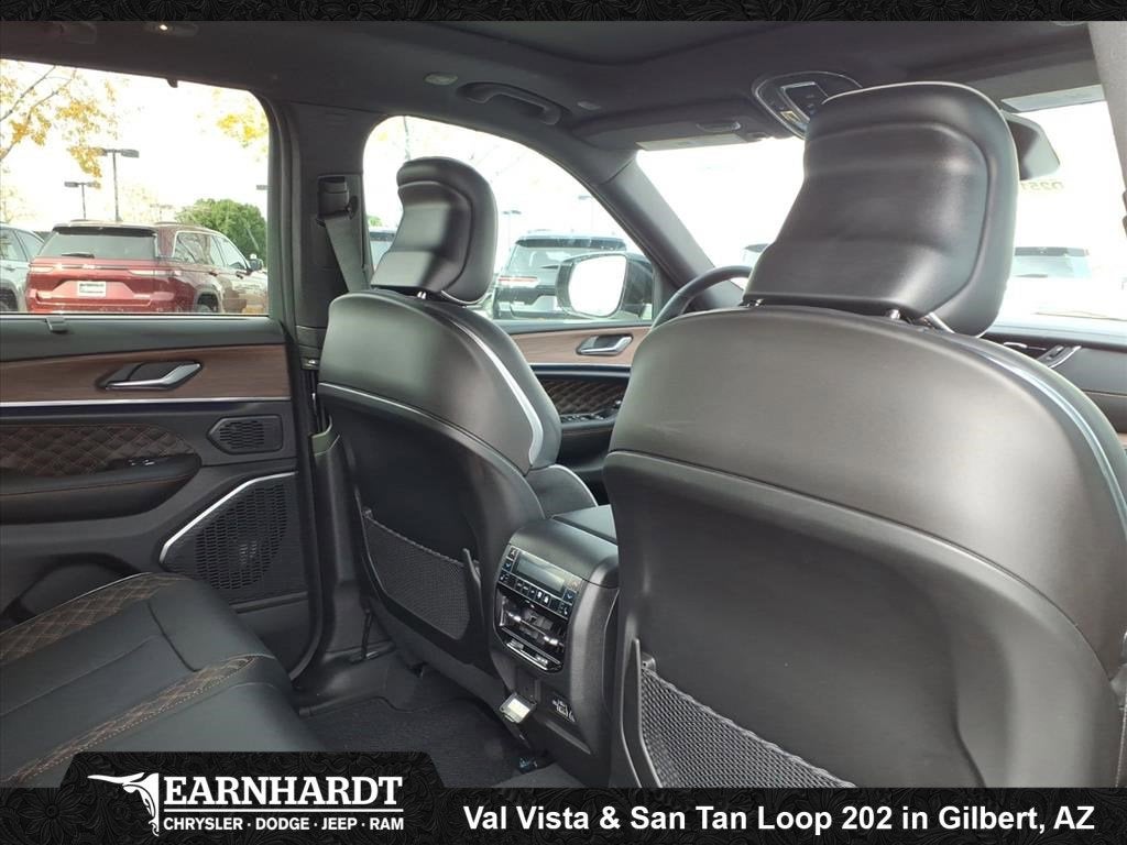 2025 Jeep Grand Cherokee Summit