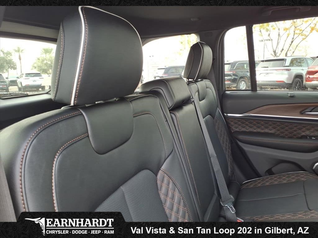 2025 Jeep Grand Cherokee Summit