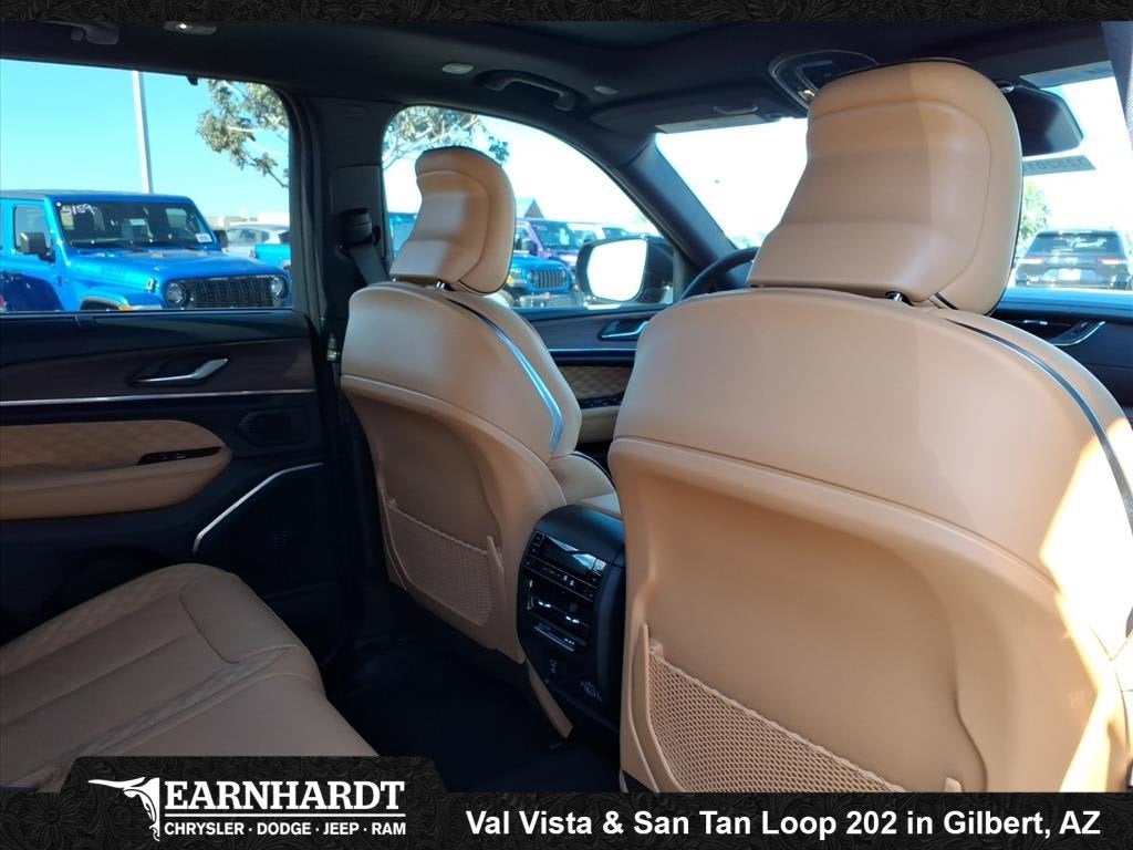 2025 Jeep Grand Cherokee Summit