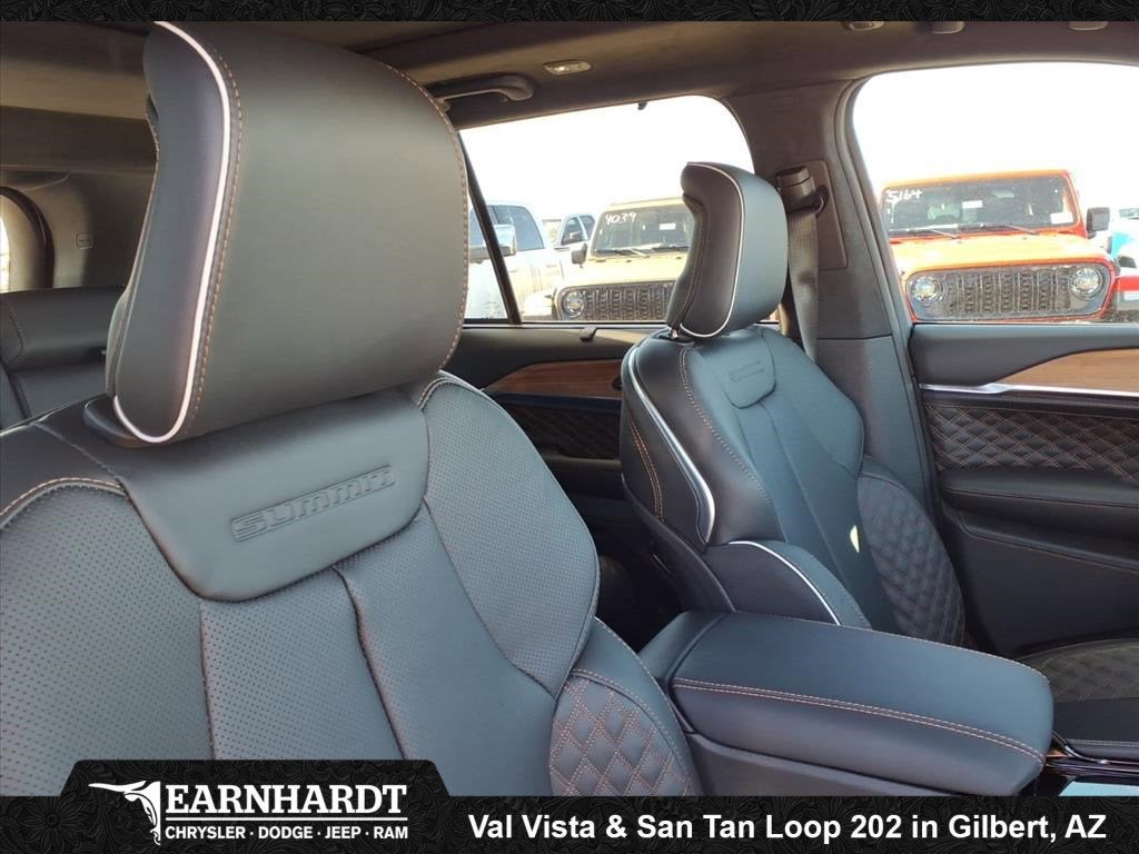 2025 Jeep Grand Cherokee Summit Reserve