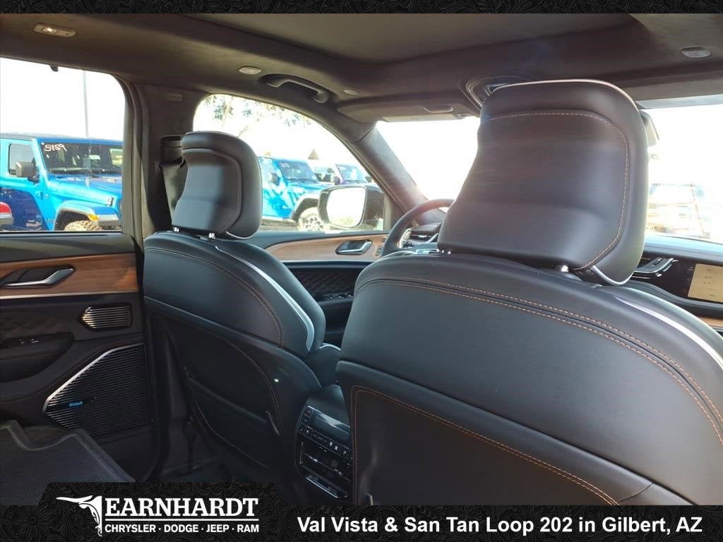 2025 Jeep Grand Cherokee Summit Reserve