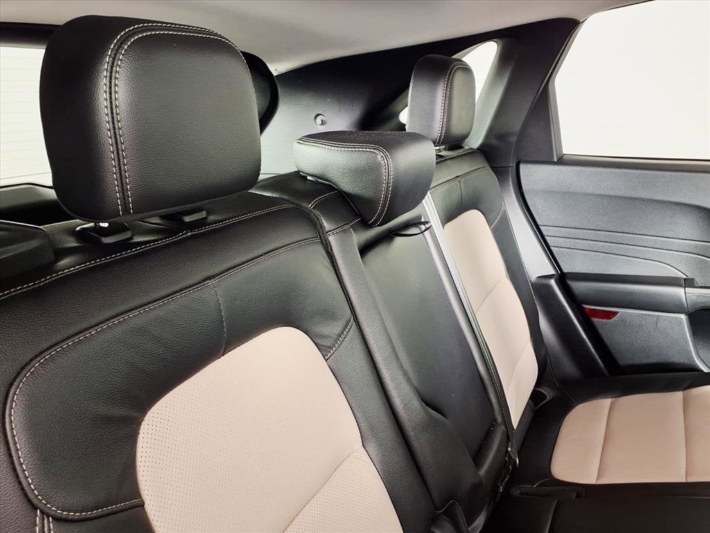 2022 Ford Escape Titanium Hybrid