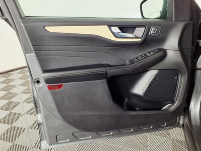 2022 Ford Escape Titanium Hybrid