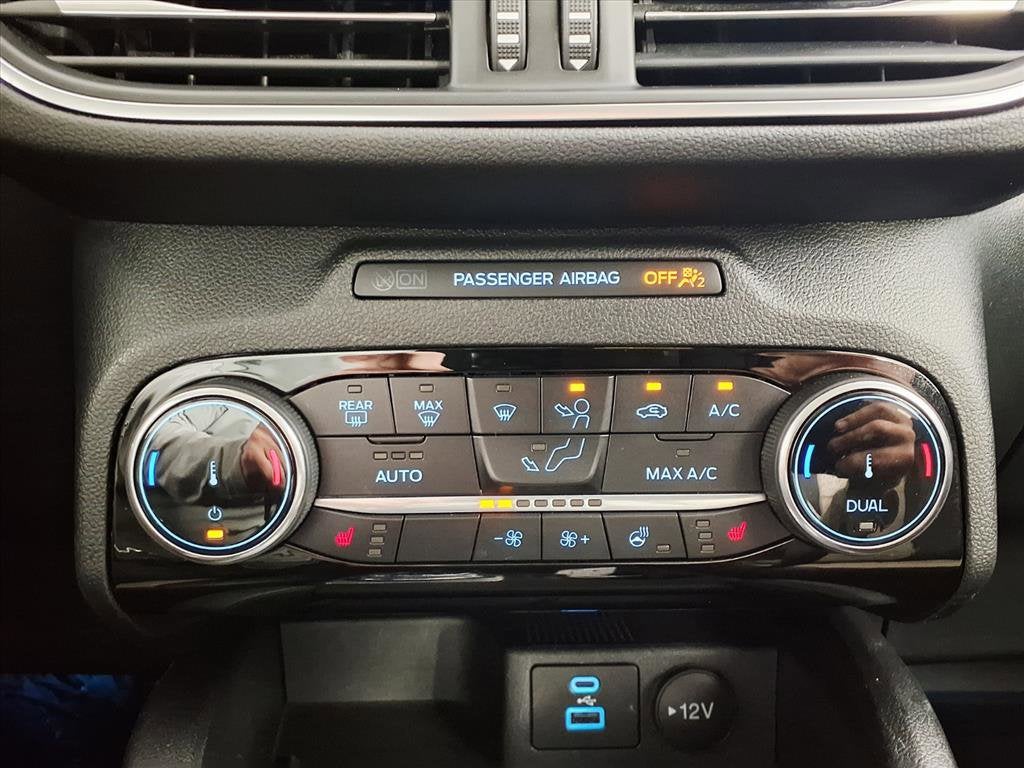 2022 Ford Escape Titanium Hybrid