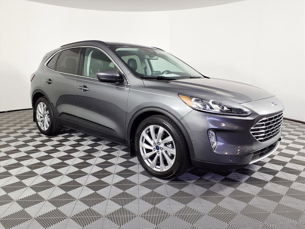 2022 Ford Escape Titanium Hybrid