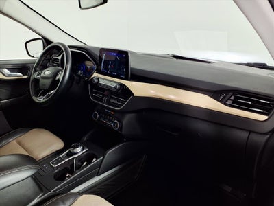 2022 Ford Escape Titanium Hybrid