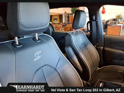 2026 Chrysler Pacifica Limited