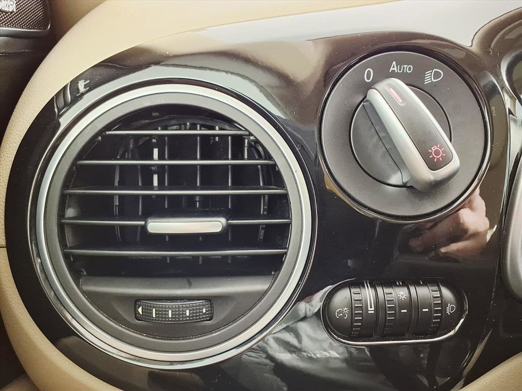 2017 Volkswagen Beetle Base